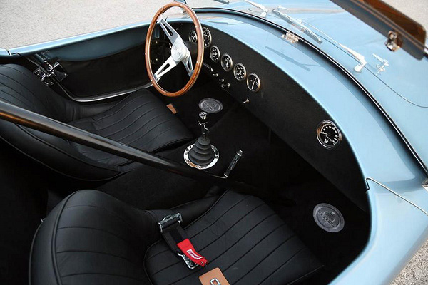 Shelby Cobra CSX7000 复刻款欢庆50周年