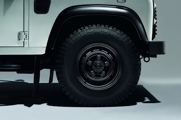 Land Rover 将推出两款Defender特殊版本