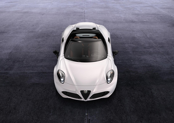 阿尔法·罗密欧日内瓦发布4C Spider概念车