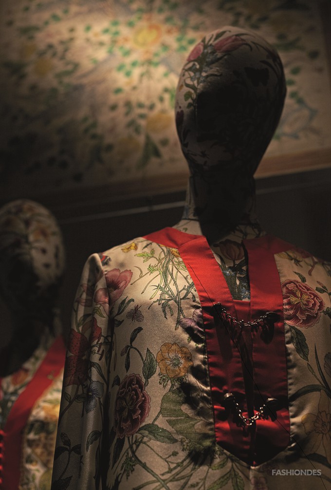 Gucci博物馆专属网站guccimuseo.com“历史典藏版块”经典藏品精选：Flora花卉图案