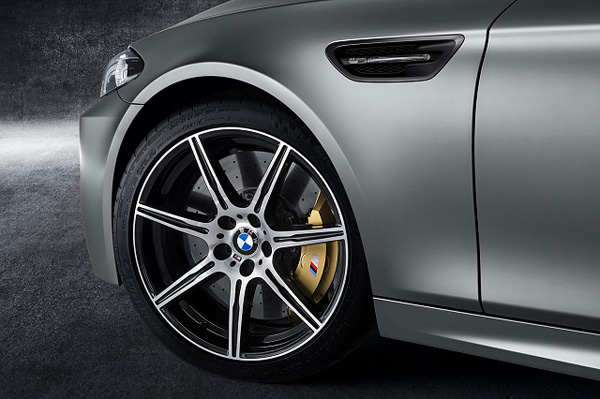 BMW 推出Jahre M5 30周年纪念版本