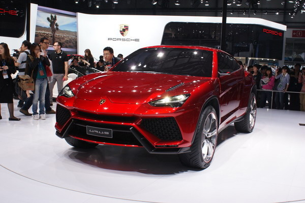 Lamborghini Urus 有望搭载涡轮增压引擎