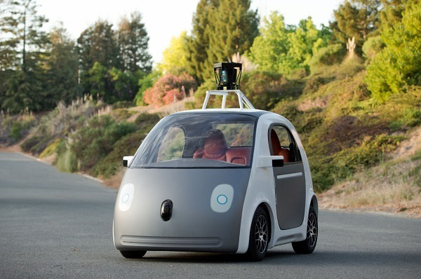 Google 自主设计无人驾驶车亮相
