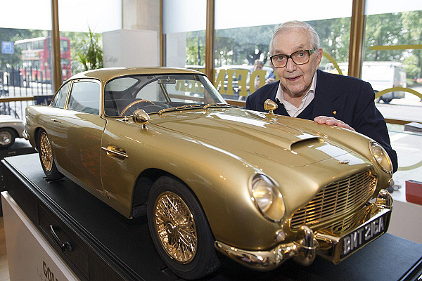 Aston Martin DB5黄金车模现身慈善拍卖
