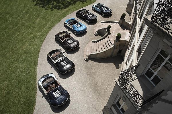 Bugatti 传奇英雄全系列齐聚圆石滩车展