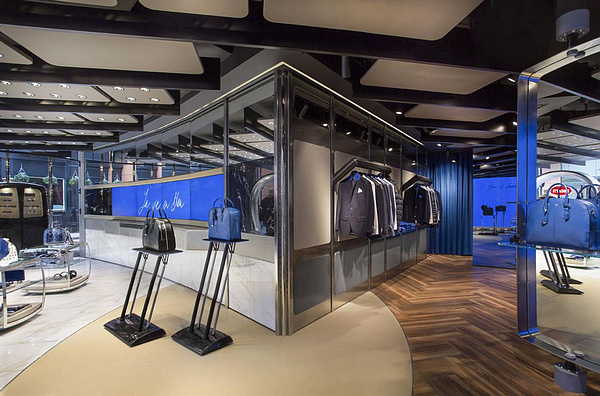 Bugatti 首间生活精品店正式于伦敦开张