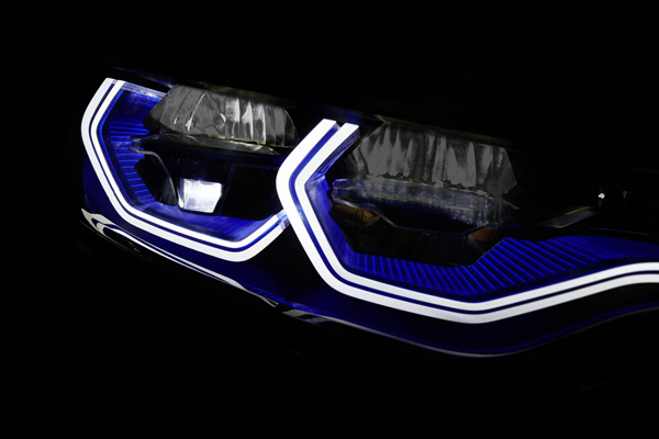 宝马发布M4 Iconic Lights 概念车官图