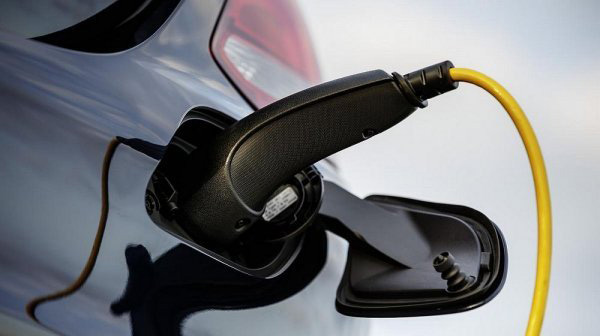 奔驰发布C350 Plug-in Hybrid 油耗2.1升