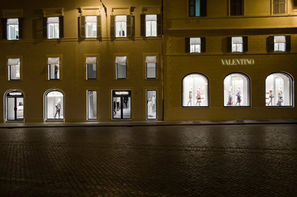 Valentino 全新最大规模旗舰店罗马开幕