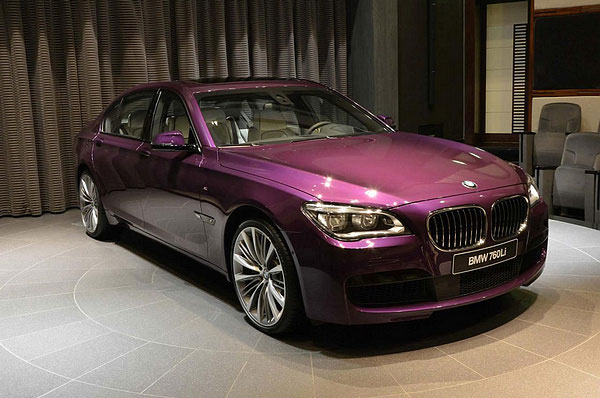 BMW于阿布扎比发表魅惑紫色760Li