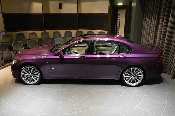 BMW于阿布扎比发表魅惑紫色760Li