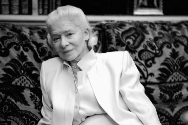 CARVEN创始人卡纷夫人去世 享年105岁