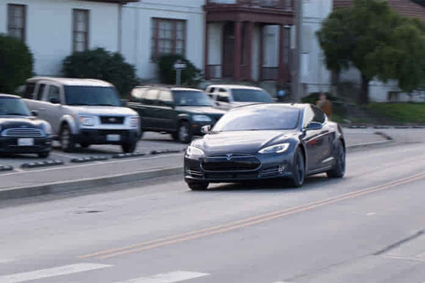 Tesla Model S 获“Ludicrous”模式升级
