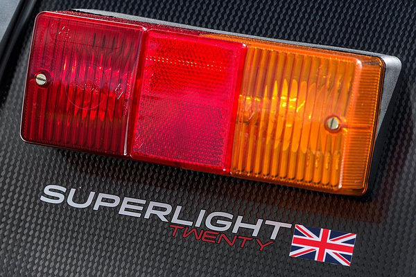 Caterham 发布Superlight Twenty限量车型