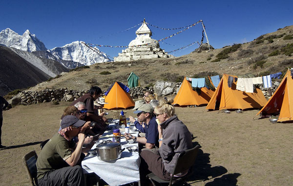 尼泊尔免签证费政策助中国游客重拾信心