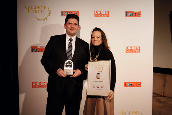 格拉苏蒂原创议员世界时腕表荣获“2016金摆轮奖”