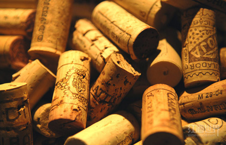 葡萄酒的世界正在渴求一种“完美”的酒塞 