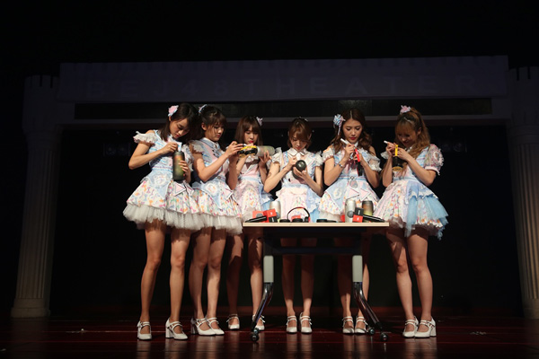 SNH48成员出任“AKG动听宝贝”和“JBL炫彩女神”
