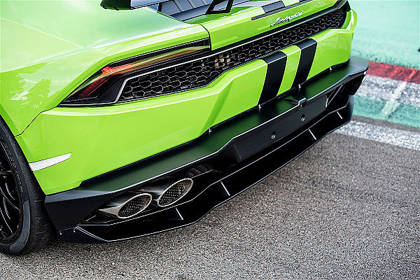 Lamborghini 原厂推出Huracan专属套件