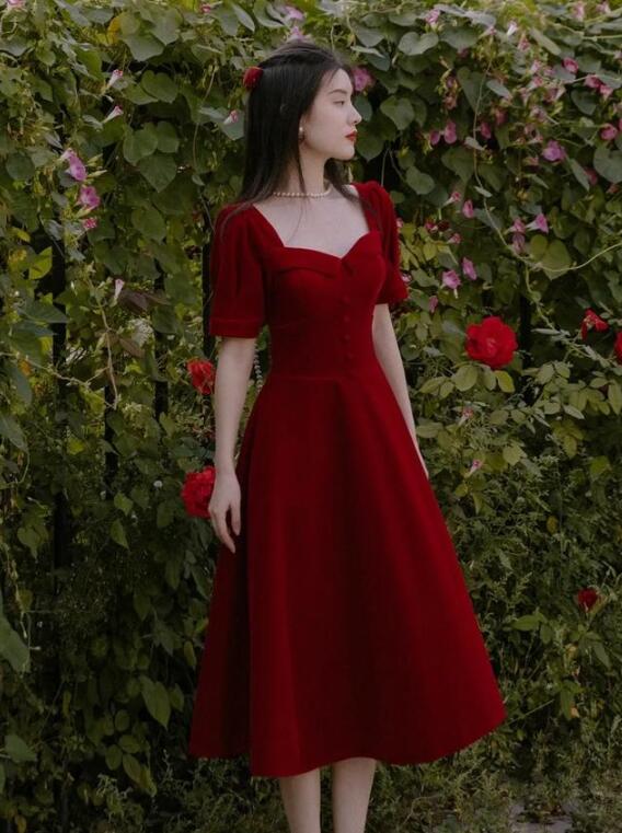 小红裙好看吗 2021小红裙流行款式图片