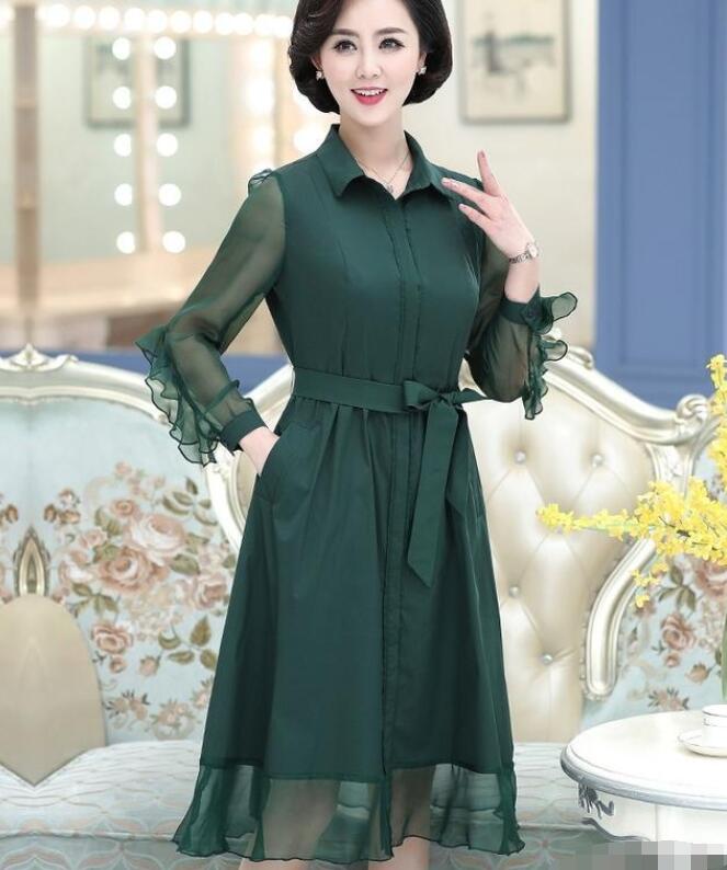 墨绿蝴蝶结连衣裙