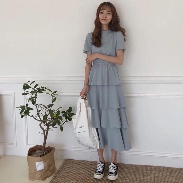 蛋糕连衣裙 帆布鞋