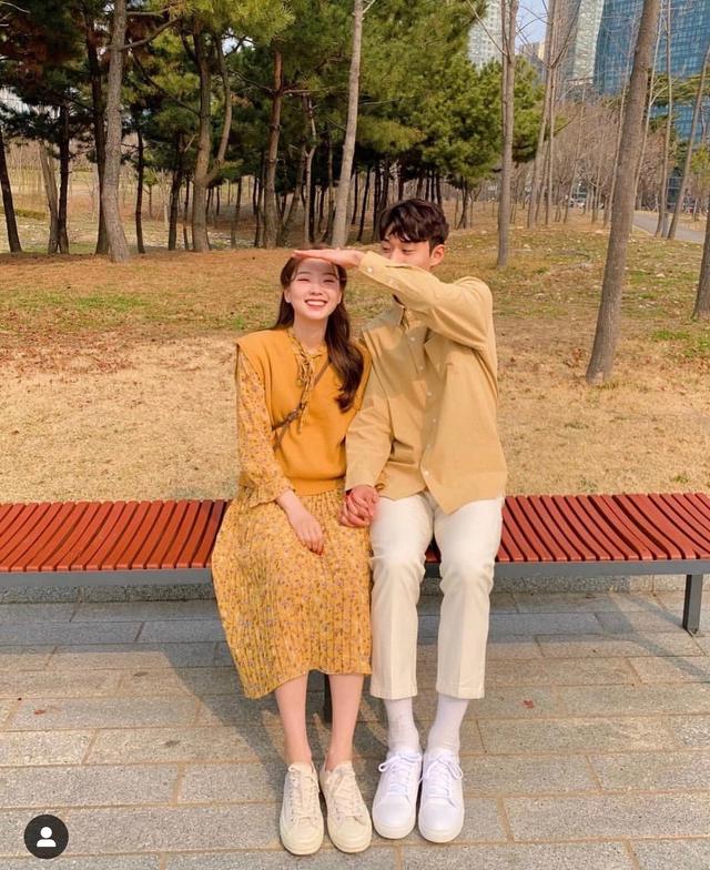 针织背心 碎花裙