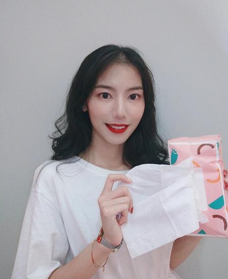 做好洗脸和卸妆工作