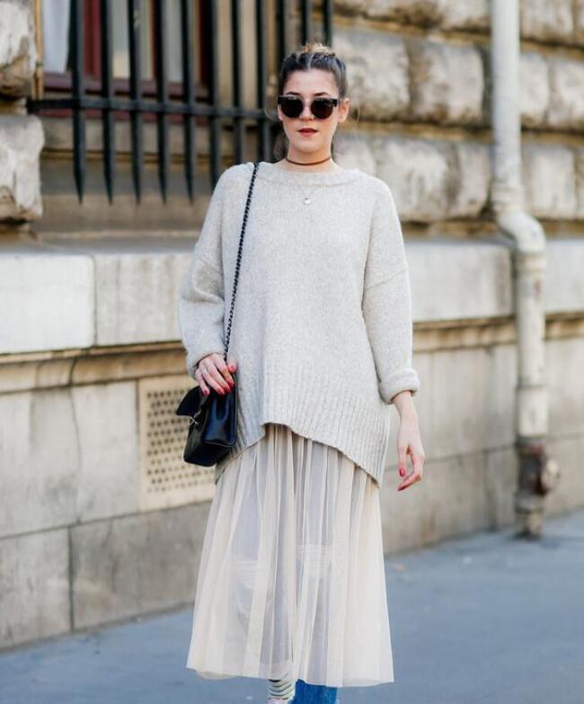 宽松毛衣搭配裙子