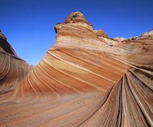 自然界的鬼斧神工：八大奇异天然岩石