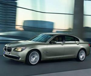 宝马第五代7系入华 加长140mm