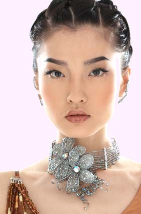 中国模特杜鹃 担任LV全球广告代言人