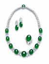 天然翡翠配钻石项链 戒指及耳环套装 北京保利在2011春拍以2185万元成交
