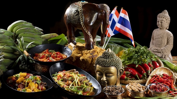 三亚山海天万豪酒店贡厨餐厅开启泰国美食节 