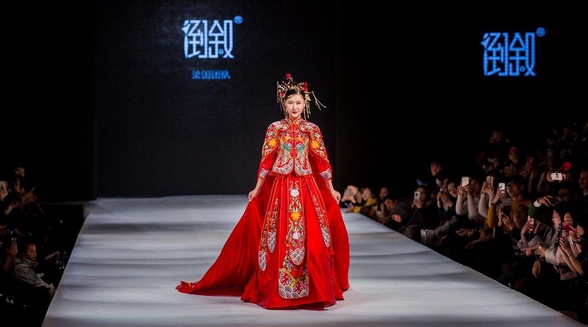 上海婚纱周-品牌发布秀— “一袭嫁衣，原创的力量”