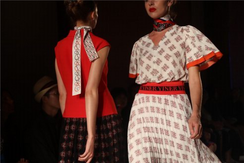 从深圳到米兰，影儿时尚集团向世界发声 | 2019春夏米兰时装周