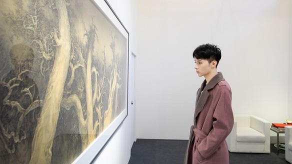 权沛伦亮相2018 ART021 SHANGHAI 人生不设限 A面演员 B面画家