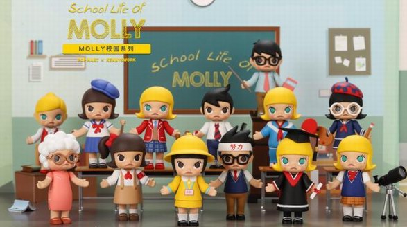 泡泡玛特携Molly校园系列惊喜上线 还有设计师同款老师角色哦!