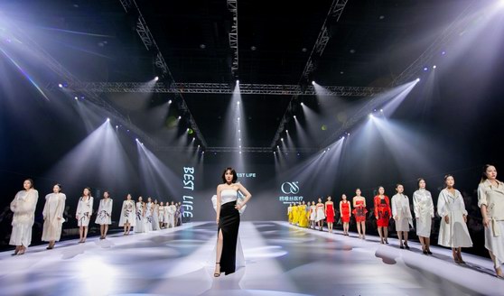 杭州国际时尚周首邀医美品牌OVS鸥唯丝，探索自然·光影·形态平衡之美