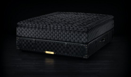 海丝腾联袂设计大师Ferris Rafauli重磅推出殿堂级床具臻品