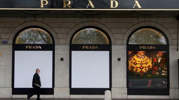 上市后首亏，Prada将何去何从？LVMH、开云、历峰的机会来了？