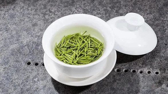 你真的会泡绿茶吗？绿茶冲泡重要技巧之烫杯