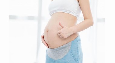 孕期叶酸需要补充足量，汤臣倍健叶酸铁片助力好营养
