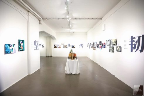 康宁大猩猩玻璃“她们·坚韧传递”主题摄影艺术展北京开幕