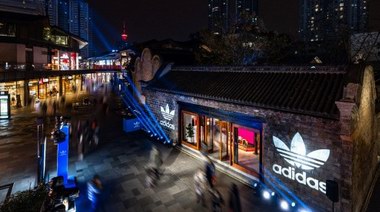 adidas Originals全球首家定制三叶草旗舰店于成都远洋太古里开业，禅院新生诠释潮流内核