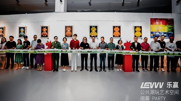 潮玩新势力 广州首个公共潮玩艺术空间 LEVVV乐赢潮玩艺术空间正式揭幕！