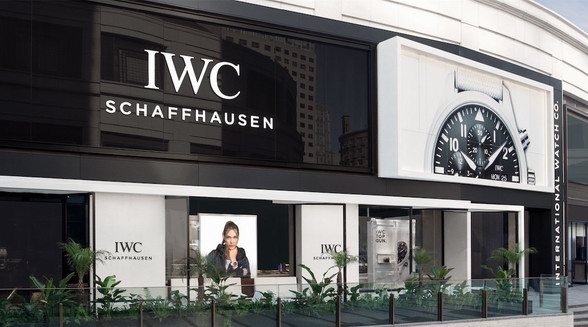 瑞士制表名家IWC万国表全新品牌概念店上海兴业太古汇开幕