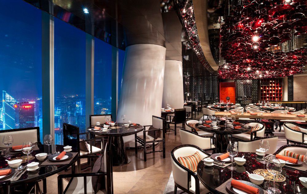 体验世界顶级美食及娱乐，尽在广州四季酒店