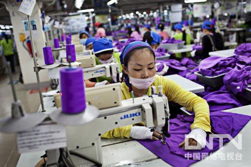 阿迪达斯伦敦奥运会特许商品柬埔寨服装厂工人周薪15美元 奥组委调查