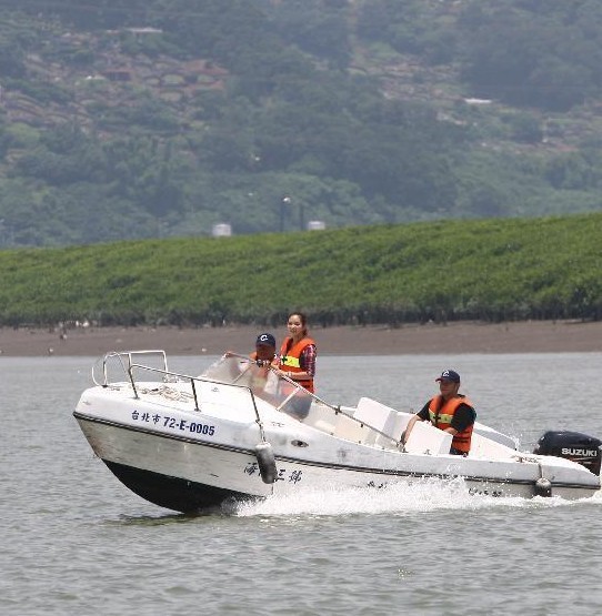 最年轻女游艇驾驶员黄钰婷 梦想驾驶游艇环游世界